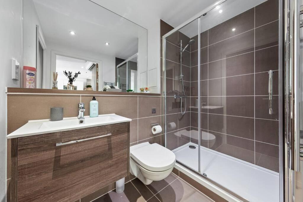 Beautiful Living Sleep 7 In London Bp34 Apartment ภายนอก รูปภาพ